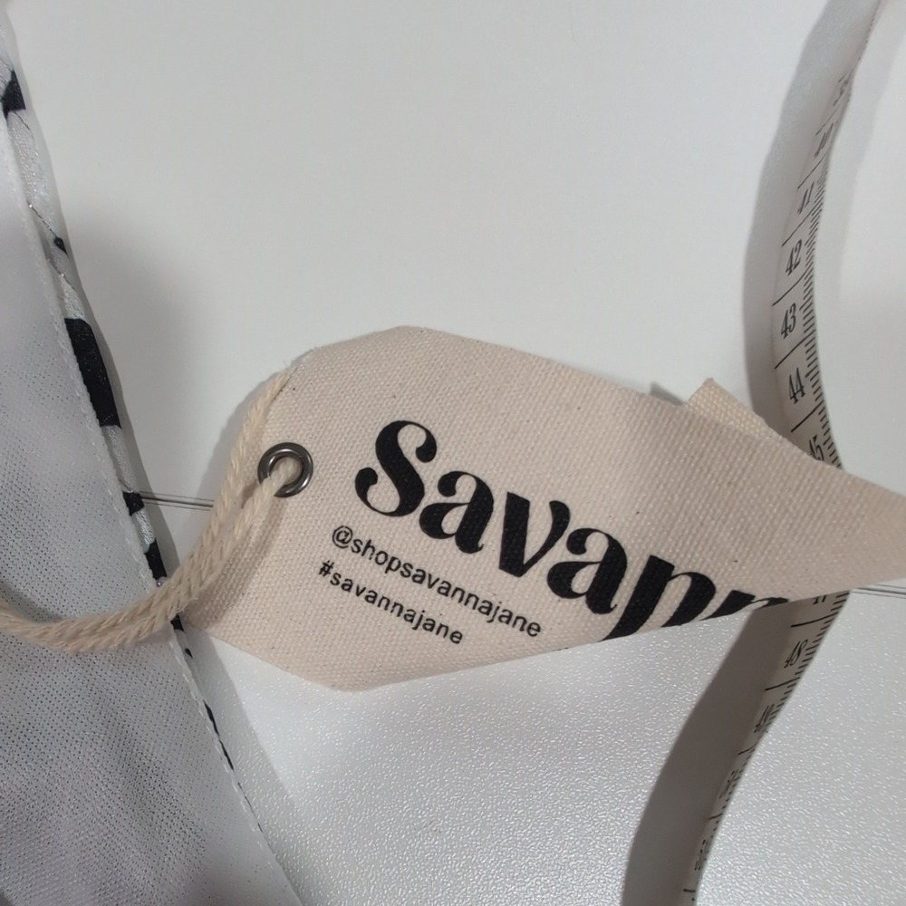 Savanna Jane Womens 1X Black White Floral Damask Metallic Halter Top New - Picture 6 of 10